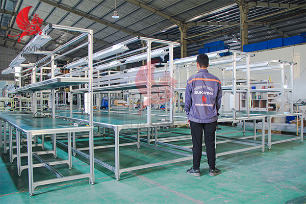 Bàn thao tác khung nhôm định hình